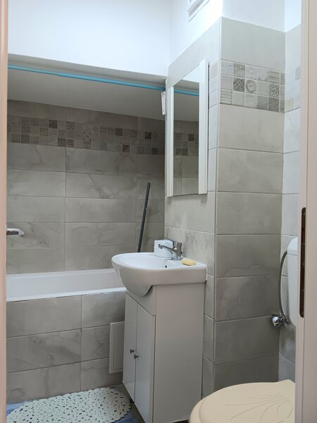 Mega Mall intersectie, stradal