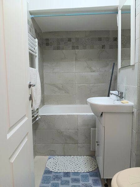 Mega Mall intersectie, stradal